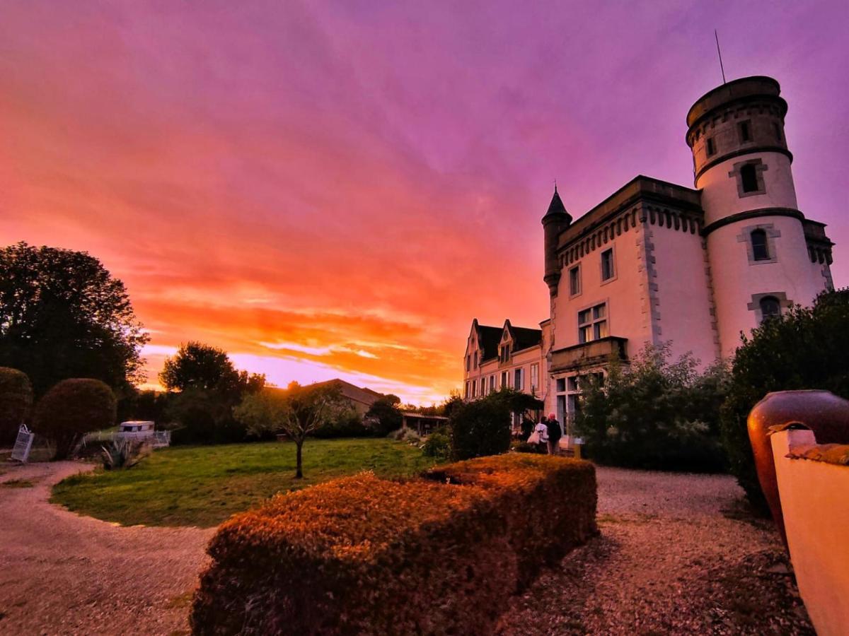 Château de Villeneuve - Montolieu Extérieur photo