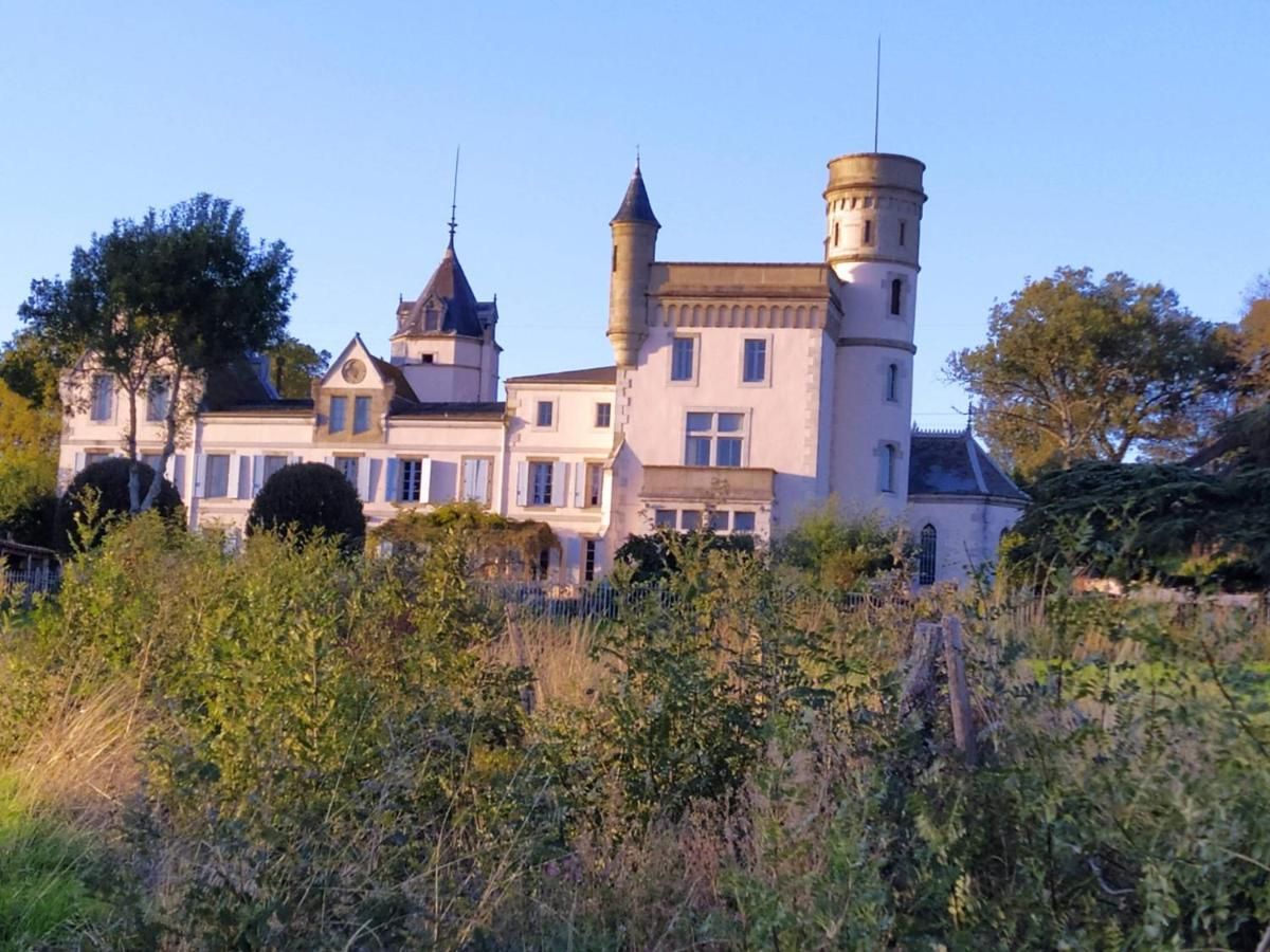 Château de Villeneuve - Montolieu Extérieur photo